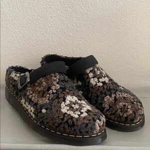 New Dr. Martens Men’s Isham Slip-0n Shoe Clog Mule Wool Crochet
